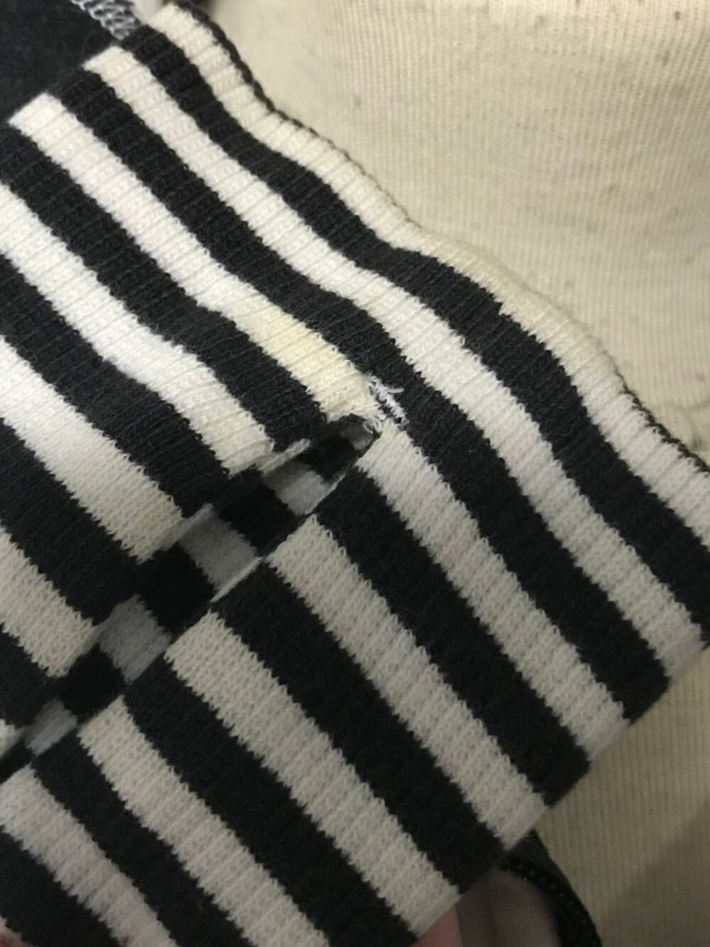 Lululemon Black & White Striped Scuba Hoodie size 6 *READ* - Picture 6 of 7